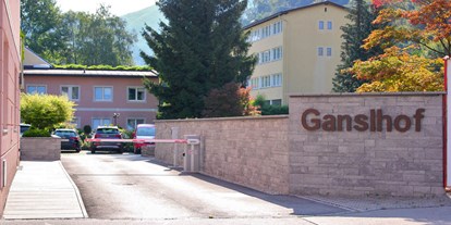 Stadthotels - barrierefrei - Salzburg-Stadt Schallmoos - Ein großer Vorteil sind die vorhandenen Parkplätze direkt am Hotel. - Hotel Ganslhof