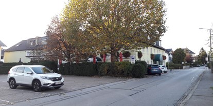 Stadthotels - WLAN - Salzburg-Stadt Liefering - Ein Parkplatz befindet sich direkt beim Hotel - Hotel Kohlpeter