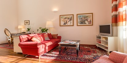 Stadthotels - Preisniveau: moderat - Salzburg-Stadt (Salzburg) - Wohnzimmer Schloss Suite Superior - Hotel Schloss Leopoldskron