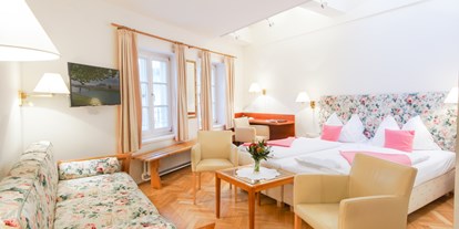 Stadthotels - Preisniveau: gehoben - Salzburg - helle, schöne Junior Suite - Hotel Wolf