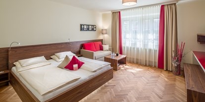 Stadthotels - Parkplatz: kostenlos beim Hotel - Salzburg-Stadt Aigen - Doppelzimmer Deluxe - Hotel Rosenvilla