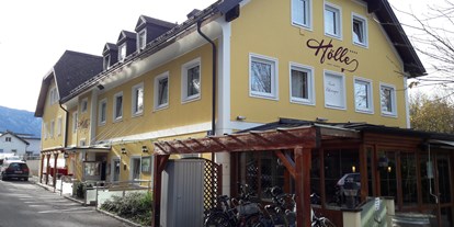 Stadthotels - Parkplatz: kostenlos beim Hotel - Das gepflegte Hotel bietet auch ein beliebtes Restaurant samt Gastgarten - Hotel Hölle