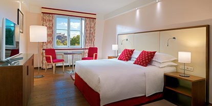 Stadthotels - 24-Stunden Rezeption - Salzburg - Deluxe Room - Hotel Sheraton Grand Salzburg