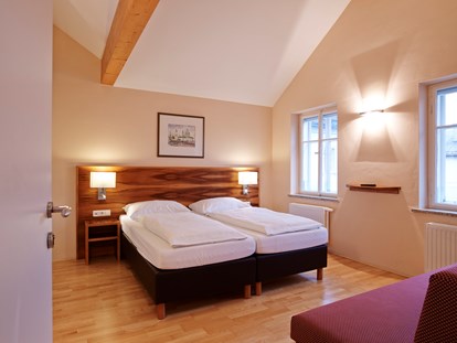 Stadthotels - Preisniveau: günstig - Salzburg - Schlafzimmer - Ferienwohnung "Villa Ceconi" - Hotel Villa Ceconi