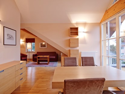 Stadthotels - Preisniveau: günstig - Salzburg - Wohn- / Essbereich - Ferienwohnung "Villa Ceconi" - Hotel Villa Ceconi