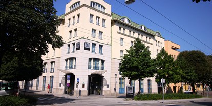 Stadthotels - 24-Stunden Rezeption - Salzburg - Außenansicht des NH Salzburg City Hotels - NH Salzburg City