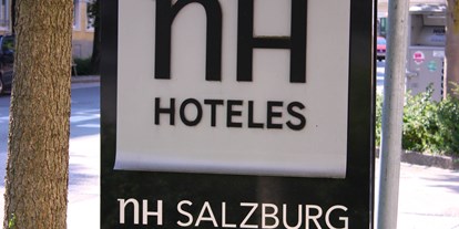 Stadthotels - 24-Stunden Rezeption - Salzburg - Hotelschild NH Hotels - NH Salzburg City