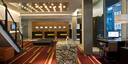 Stadthotels - 24-Stunden Rezeption - Lobby - Wyndham Grand Salzburg Conference Centre