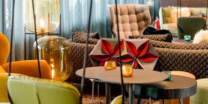 Stadthotels - Parkplatz: gebührenpflichtig beim Hotel - Österreich - Gemütlichkeit die One Lounge - Hotel Motel One Salzburg-Süd