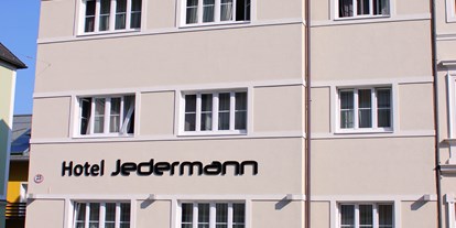 Stadthotels - Parkplatz: gebührenpflichtig beim Hotel - Salzburg-Stadt (Salzburg) - Außenansicht - Hotel Jedermann