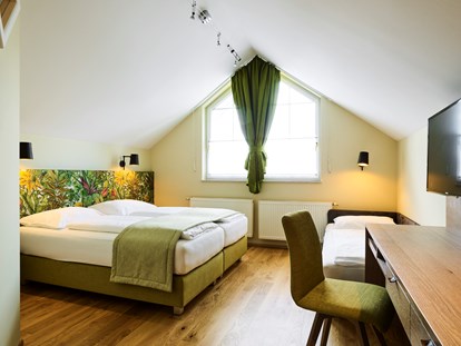 Stadthotels - Garten - Doppelzimmer Deluxe - für 3 Personen  - Das Grüne Hotel zur Post - 100% BIO