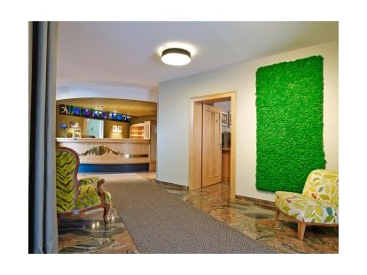 Stadthotels - Parkplatz: kostenlos beim Hotel - Eingangsbereich - Das Grüne Hotel zur Post - 100% BIO
