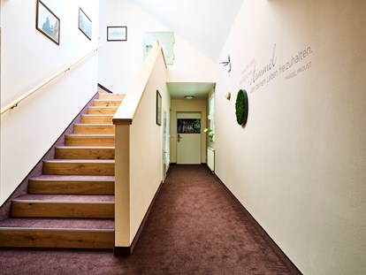 Stadthotels - Preisniveau: günstig - Salzburg - Aufgang zu den Zimmern - Das Grüne Hotel zur Post - 100% BIO
