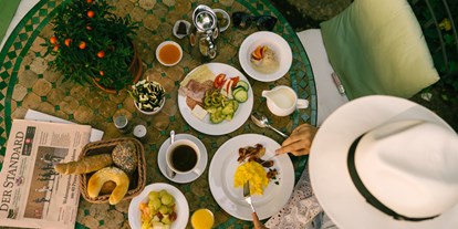 Stadthotels - 24-Stunden Rezeption - Frühstücken im Garten - Hotel Auersperg