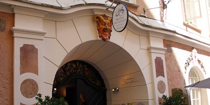 Stadthotels - Klassifizierung: 5 Sterne - Salzburg-Stadt (Salzburg) - Eingang vom Hotel - Radisson Blu Hotel Altstadt