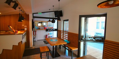 Stadthotels - Preisniveau: günstig - Salzburg-Stadt (Salzburg) - Snack Bar mit Sitzgelegenheit - Hotel Modus