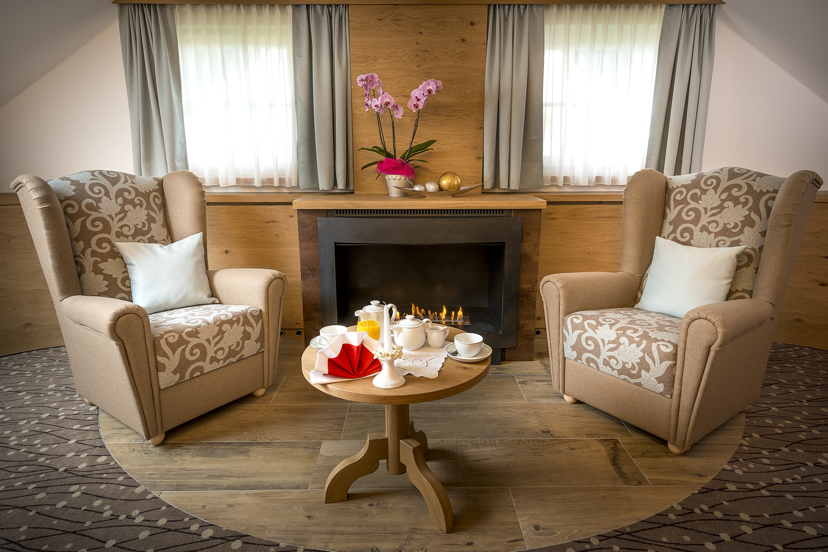 Hotel - Wohnatmosphäre in einer unserer neu eingerichteten Suiten - Romantik Hotel & Restaurant "Die Gersberg Alm"