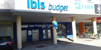 Stadthotels - Parkplatz: kostenlos beim Hotel - Ibis Budget Salzburg - Ibis Budget Salzburg Airport