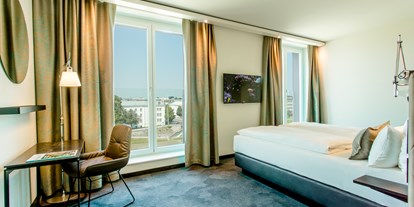 Stadthotels - Preisniveau: günstig - Salzburg-Stadt Elisabeth-Vorstadt - Standartzimmer Salzachblick - Hotel Motel One Salzburg-Mirabell