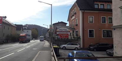 Stadthotels - Parkplatz: kostenlos beim Hotel - Salzburg-Stadt Schallmoos - Hotel Vogelweiderhof liegt in einer der wichtigsten Einfahrtsstraßen von Salzburg - Hotel Vogelweiderhof