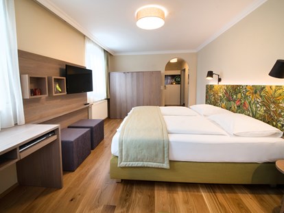 Stadthotels - Parkplatz: kostenlos beim Hotel - Salzburg - Doppelzimmer Deluxe - Das Grüne Hotel zur Post - 100% BIO