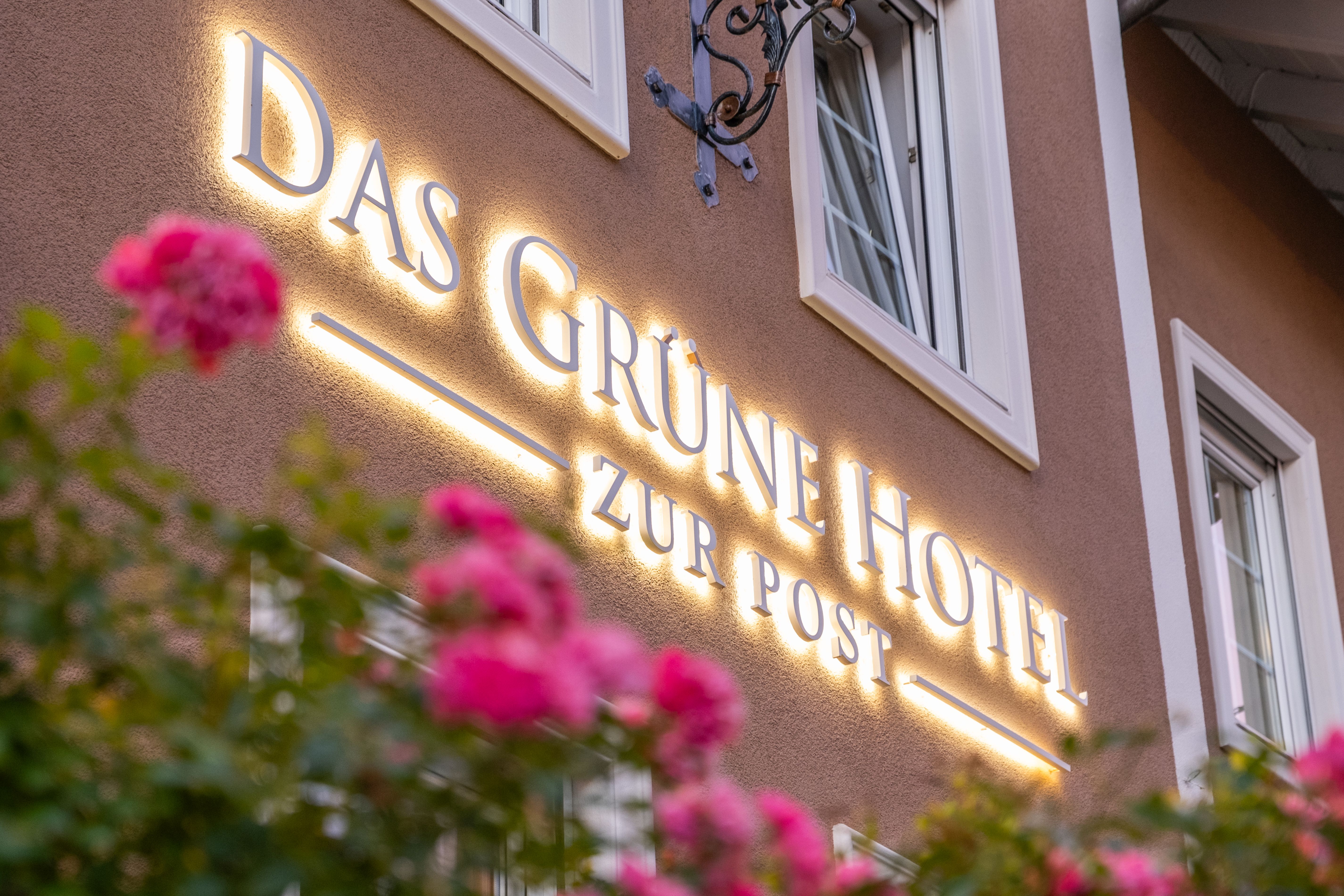 Stadthotels: Hausansicht - Das Grüne Hotel zur Post - 100% BIO