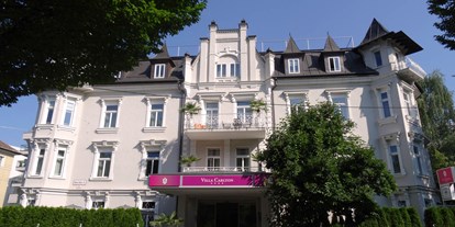 Stadthotels - Parkplatz: gebührenpflichtig beim Hotel - Salzburg-Stadt Neustadt - Außenansicht Hotel Villa Carlton - Hotel Villa Carlton
