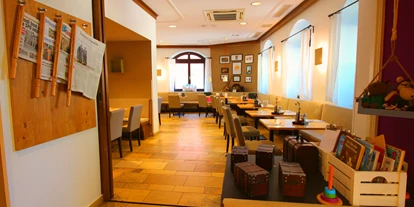 Stadthotels - Preisniveau: gehoben - Frühstücksraum mit Spielecke - Hotel Der Salzburger Hof