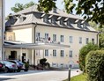 Hotel: Außenansicht Hoteleingang - ARCOTEL Castellani Salzburg