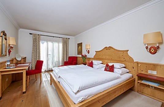 Hotel Gasthof Brandstätter Zimmerkategorien Doppelzimmer zur Einzelnutzung mit Balkon