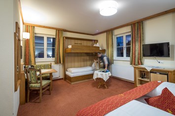 Hotel: Stammhaus Familienzimmer mit Umbaubarem Stockbett - Hotel Garni Frauenschuh
