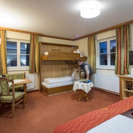 Hotel: Stammhaus Familienzimmer mit Umbaubarem Stockbett - Hotel Garni Frauenschuh