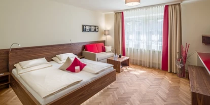 Stadthotels - Verpflegung: Frühstück - Salzburg-Stadt Parsch - Doppelzimmer Deluxe - Hotel Rosenvilla