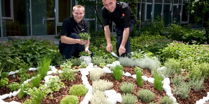 Stadthotels - Verpflegung: Frühstück - Salzburg-Stadt (Salzburg) - hoteleigener Kräutergarten im Innenhof - Amadeo Hotel Schaffenrath