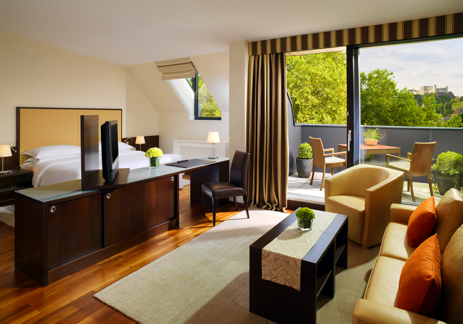 Hotel Sheraton Grand Salzburg Zimmerkategorien Sky Suite