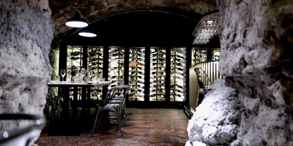 Stadthotels - Verpflegung: Frühstück - Salzburg-Stadt (Salzburg) - Weinarchiv - artHotel Blaue Gans
