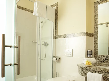 Stadthotels - Verpflegung: Frühstück - Salzburg-Stadt (Salzburg) - Bad - Hotel Villa Ceconi