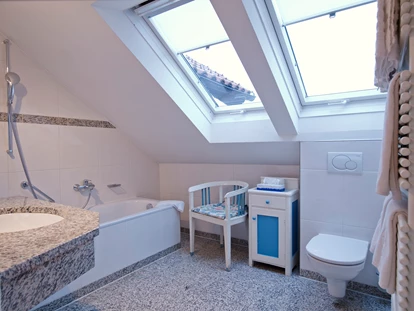 Stadthotels - Verpflegung: Frühstück - Salzburg-Stadt (Salzburg) - Bad - Ferienwohnung "Villa Ceconi" - Hotel Villa Ceconi