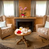 Hotel - Wohnatmosphäre in einer unserer neu eingerichteten Suiten - Romantik Hotel & Restaurant "Die Gersberg Alm"