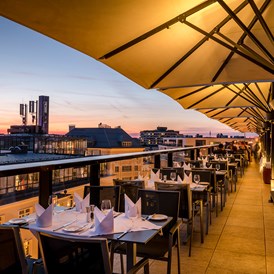 Hotel: IMLAUER Sky Restaurant - Aussicht - IMLAUER HOTEL PITTER Salzburg