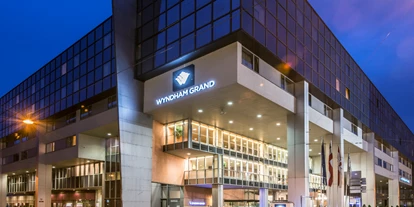 Stadthotels - Verpflegung: Frühstück - Salzburg-Stadt (Salzburg) - Außenansicht des Hotels - Wyndham Grand Salzburg Conference Centre
