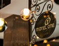 Hotel: Salzburger Schmiedekunst findet sich nicht nur in der Getreidegasse - Hotel Motel One Salzburg-Süd