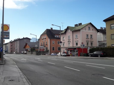 Hotel: Hotel Vogelweiderhof ist direkt neben der Straße einfach zu finden - Hotel Vogelweiderhof