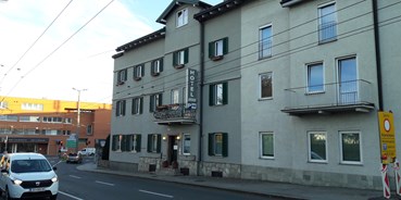 Stadthotels - Klassifizierung: 3 Sterne - Salzburg-Stadt Maxglan - Hotel Junior Eingang Innsbrucker Bundesstraße - B&B Hotel Junior