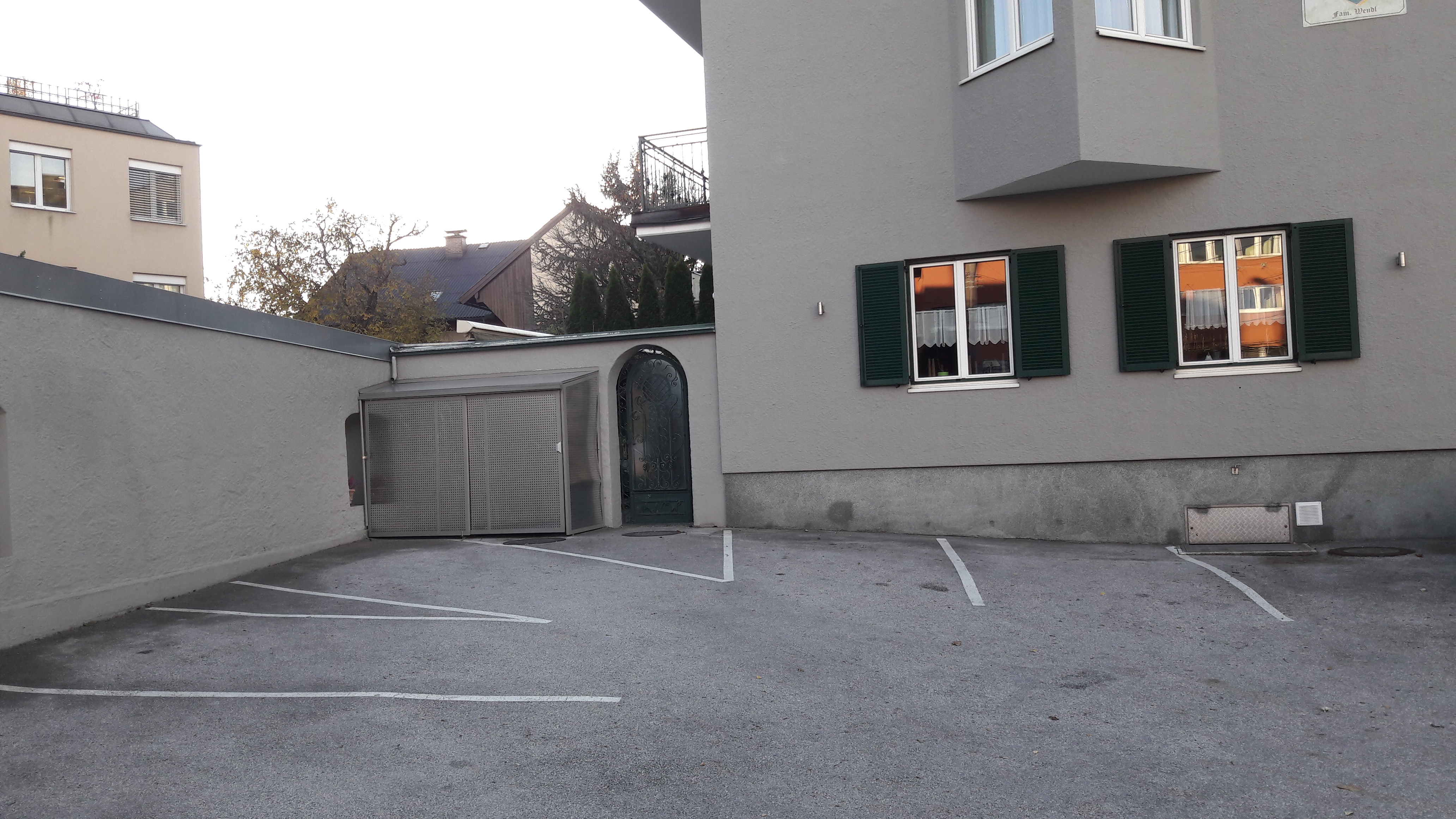 Hotel: Parkplätze direkt beim Hotel - B&B Hotel Junior