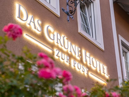 Stadthotels - Verpflegung: Frühstück - Salzburg-Stadt (Salzburg) - Hausansicht - Das Grüne Hotel zur Post - 100% BIO