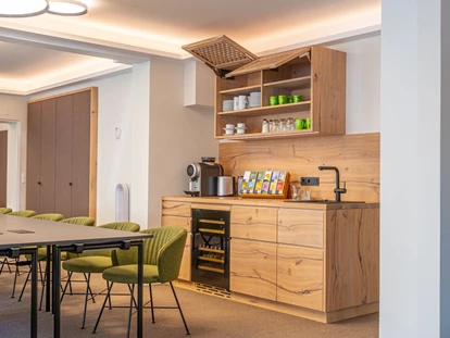 Stadthotels - Verpflegung: Frühstück - Salzburg-Stadt (Salzburg) - Seminarraum - Kaffee+Tee - Das Grüne Hotel zur Post - 100% BIO