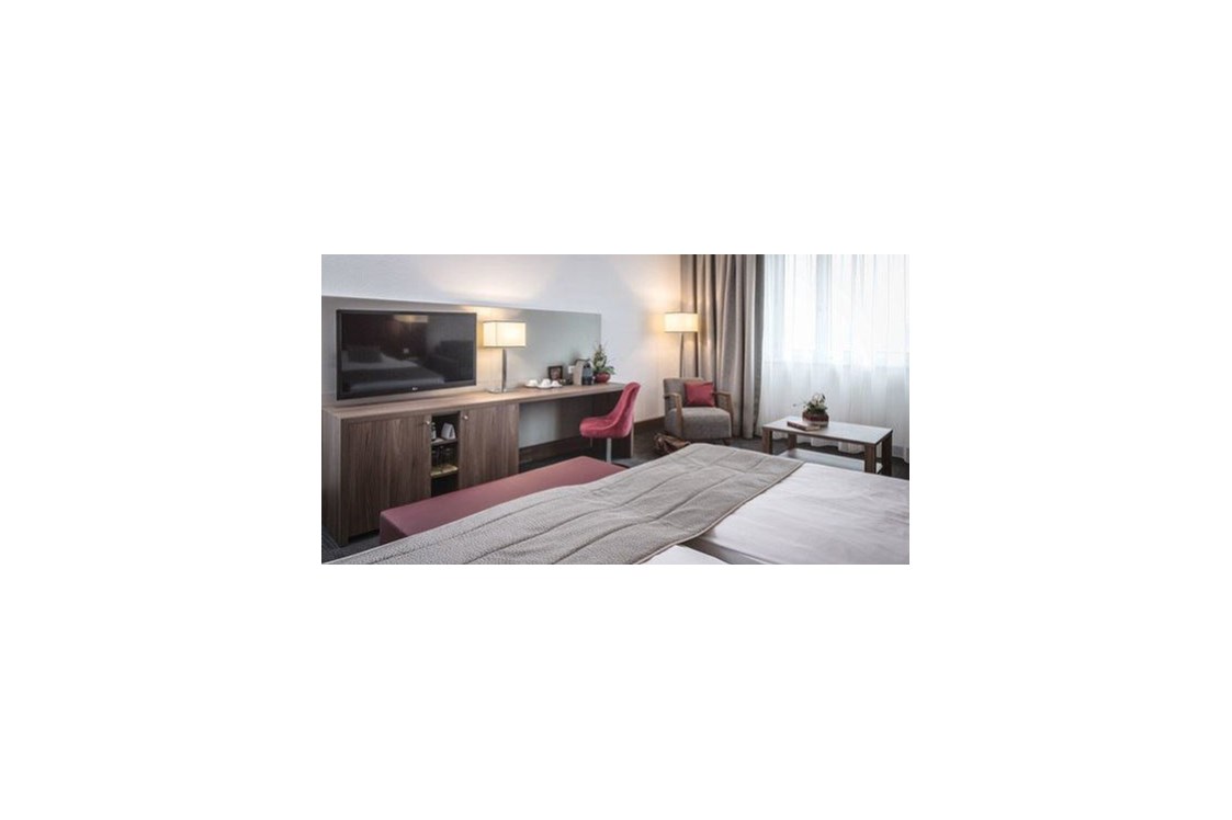 Hotel: Doppelzimmer mit TV - Austria Trend Hotel Europa Salzburg